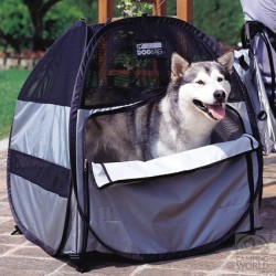 Tenda Cuccia per Cane - Dog Bag Tent al ristorante